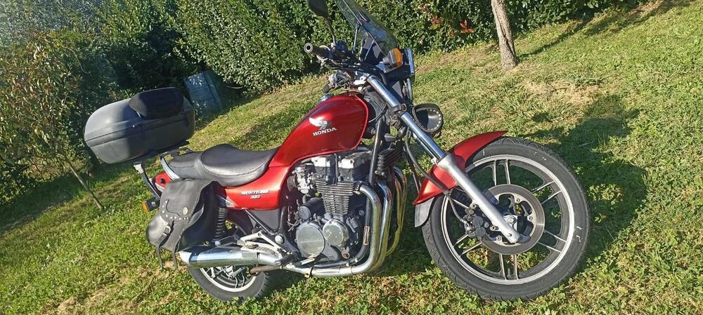 Honda CB 650 NIGHTHAWK (2)