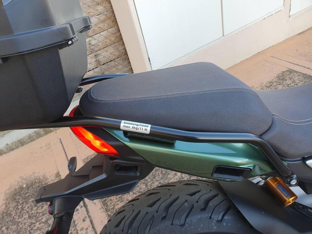 Moto Guzzi V100 Mandello S (2022 - 24) (4)