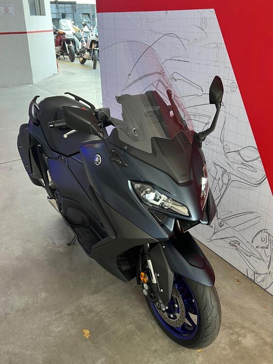 Yamaha T-Max 560 (2022 - 24) (2)