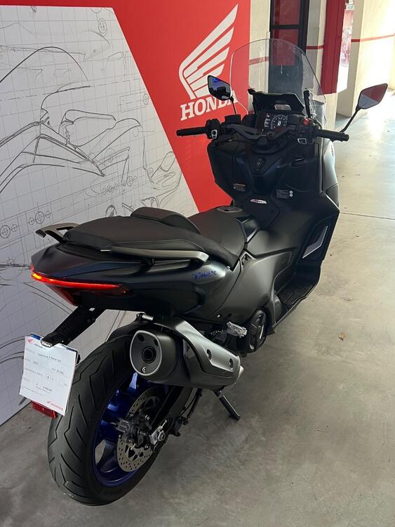 Yamaha T-Max 560 (2022 - 24) (3)