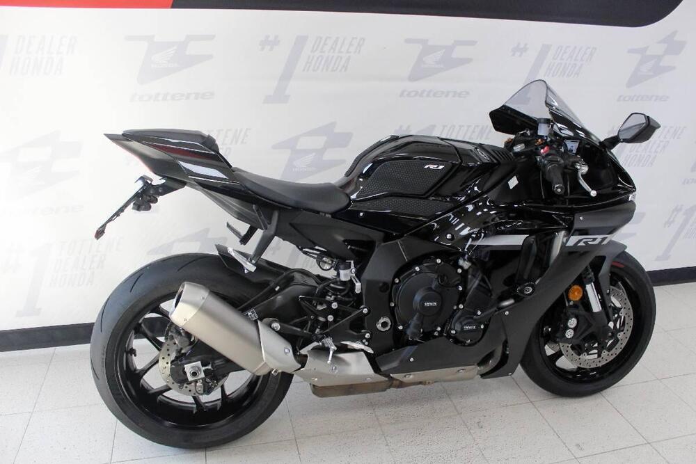 Yamaha YZF R1 (2020 - 25) (2)