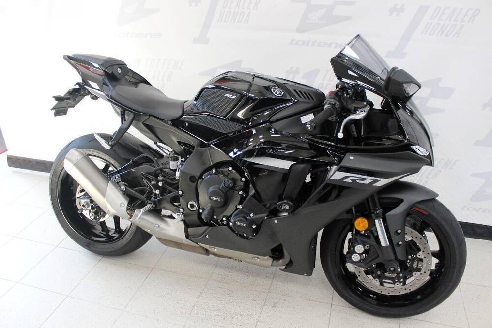 Yamaha YZF R1 (2020 - 25) (3)