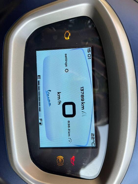 Vespa GTS 300 Super Tech (2023 - 24) (3)