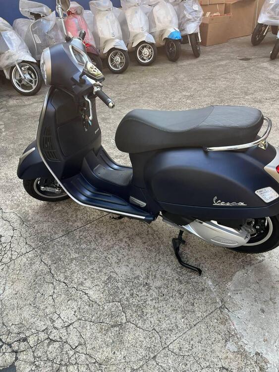 Vespa GTS 300 Super Tech (2023 - 24) (4)