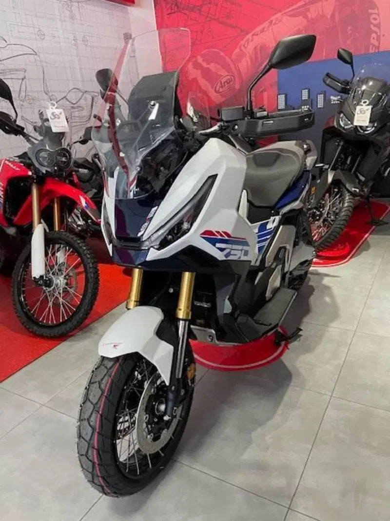 Honda X-ADV 750 Special Edition (2026) (3)