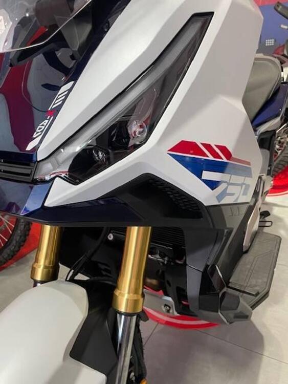 Honda X-ADV 750 Special Edition (2026) (4)