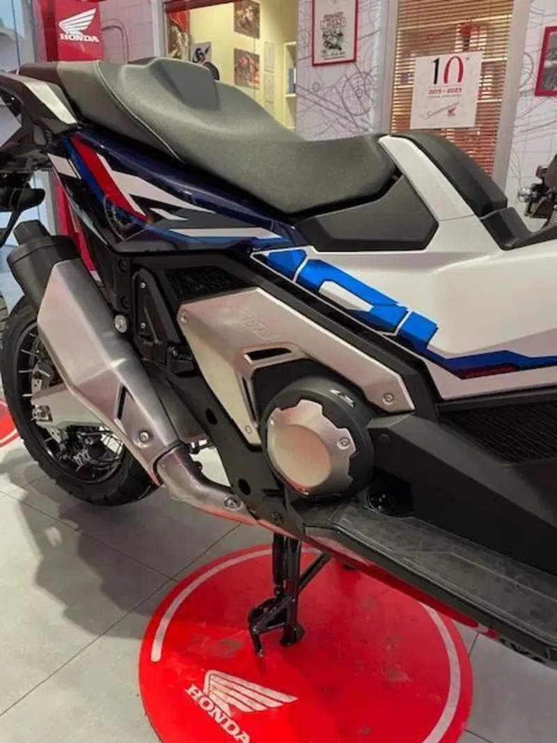Honda X-ADV 750 Special Edition (2026) (6)