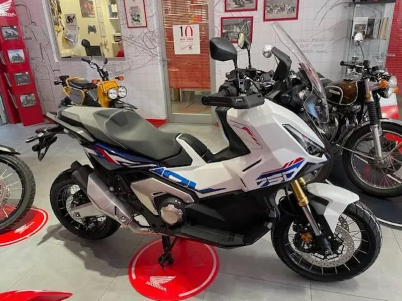 Honda X-ADV 750 Special Edition (2026) (8)