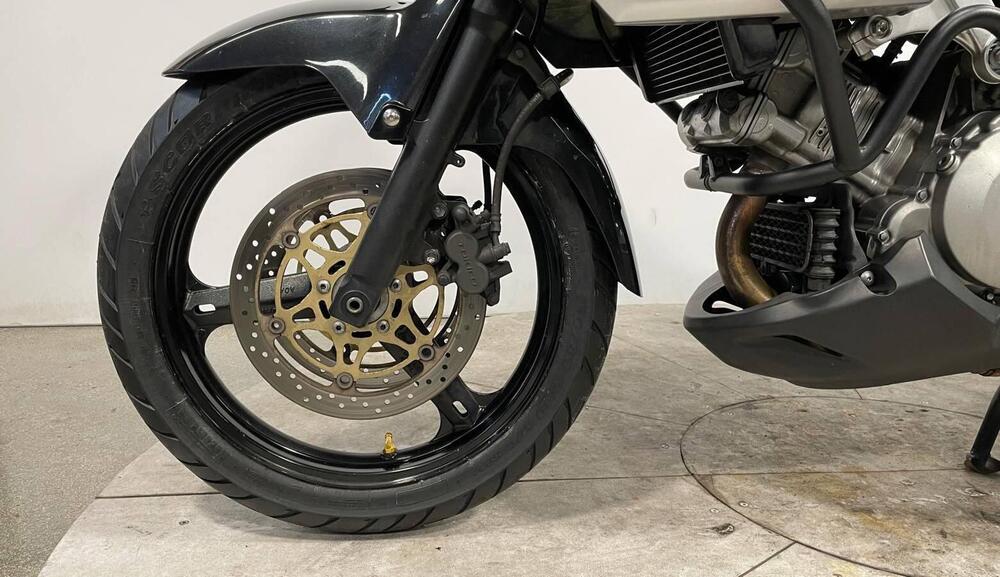 Suzuki V-Strom 1000 (2002 - 06) (3)