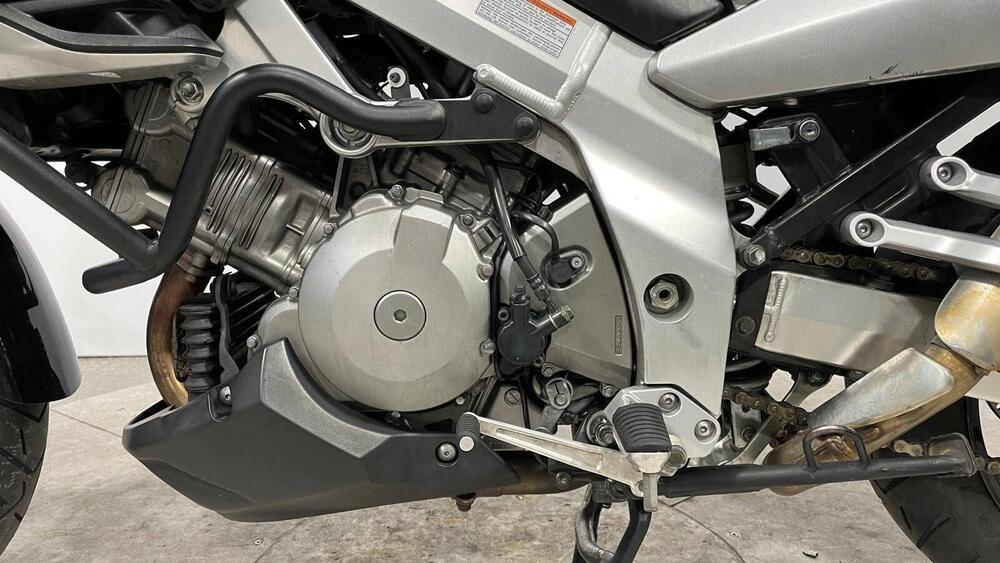 Suzuki V-Strom 1000 (2002 - 06) (4)