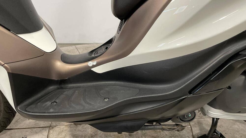 Piaggio Medley 150 ABS (2021 - 25) (4)