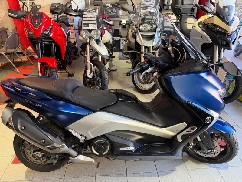 Yamaha T-Max 530 DX (2017 - 19) (2)