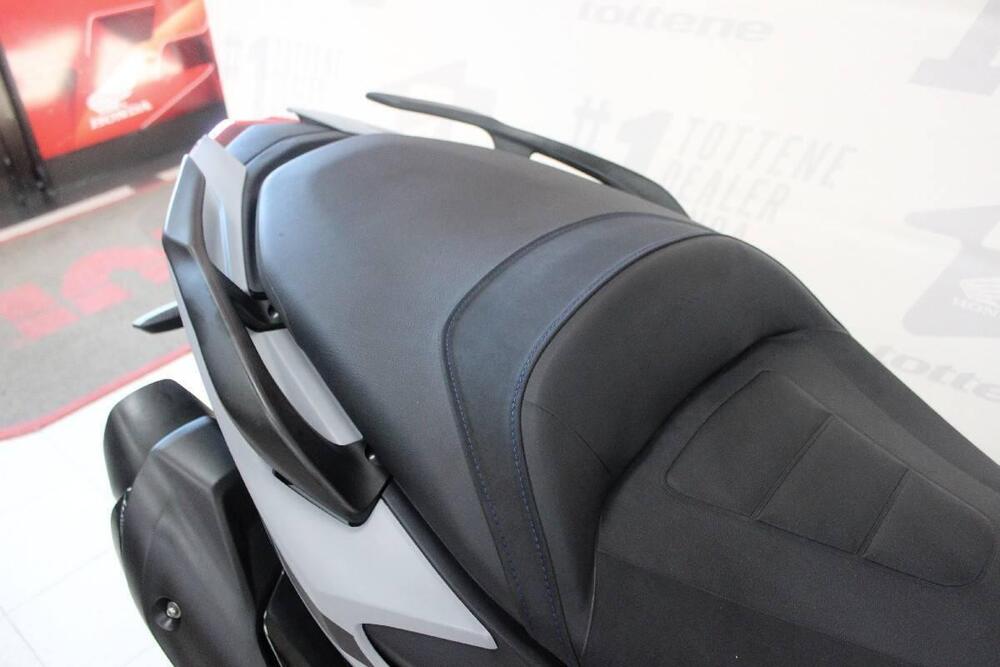 Yamaha T-Max 560 (2020 - 21) (5)