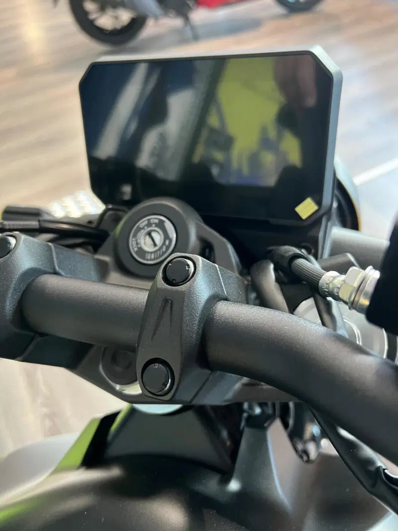 Suzuki GSX-8T (2025 - 26) (4)