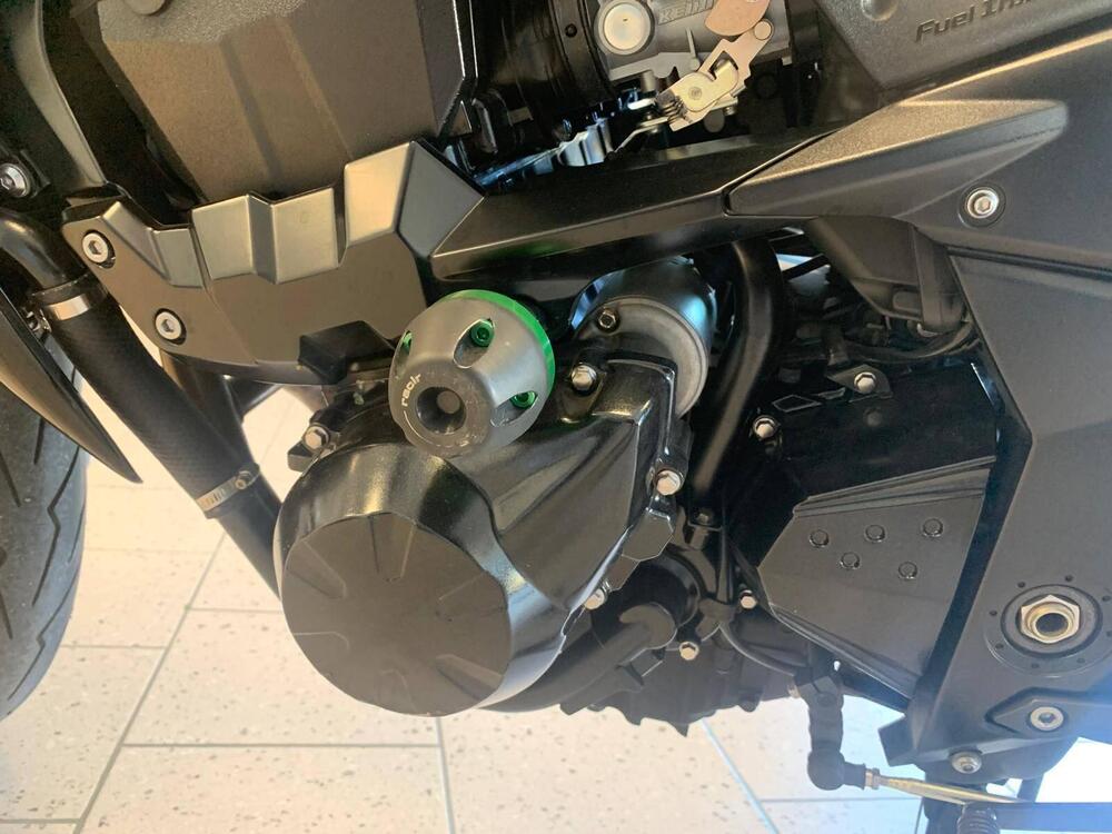 Kawasaki Z 750 R (2011 - 14) (5)
