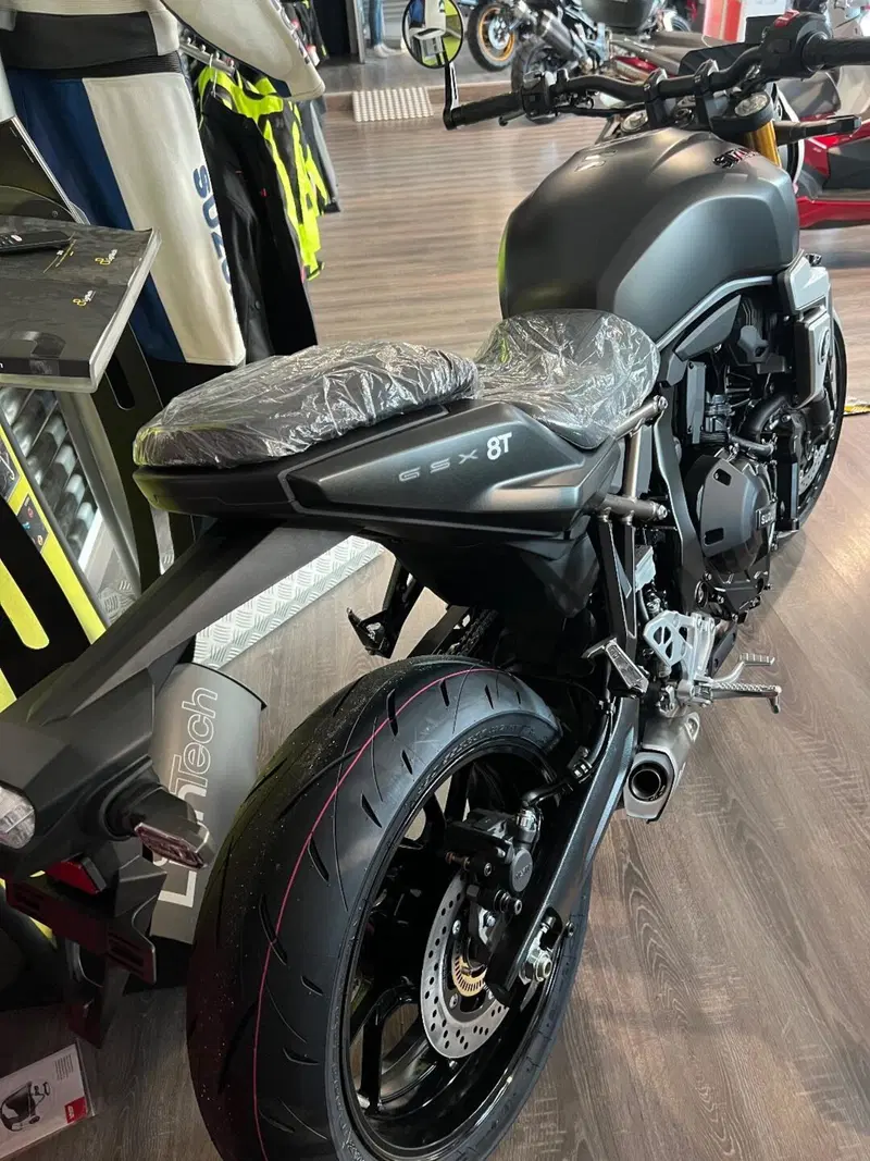 Suzuki GSX-8T (2025 - 26) (5)