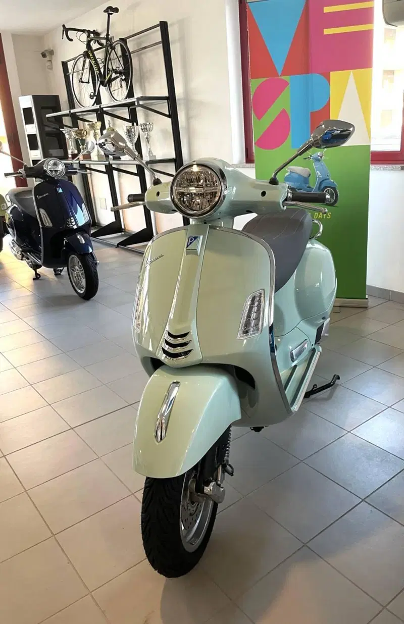 Vespa GTS 310 (2025 - 26) (2)