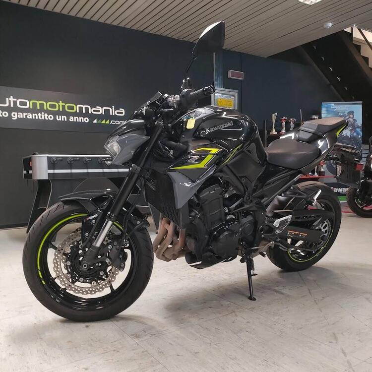 Kawasaki Z 900 (2021 - 24) (2)