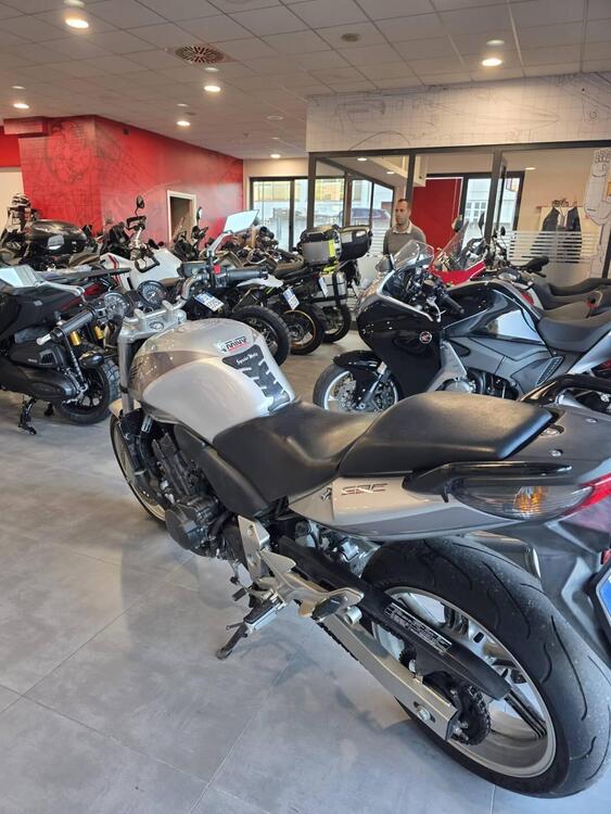 Honda CBF 600 N (2005- 11) (4)