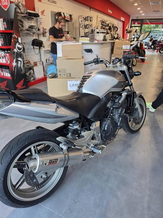 Honda CBF 600 N (2005- 11) (5)