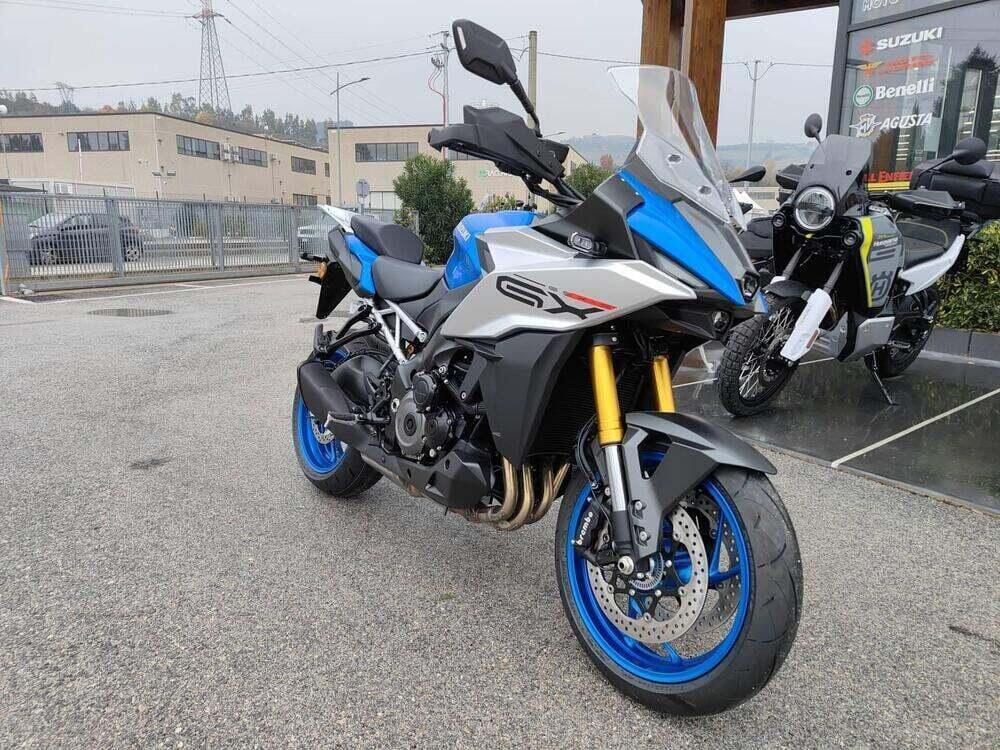 Suzuki GSX-S1000 (2021 - 25) (2)