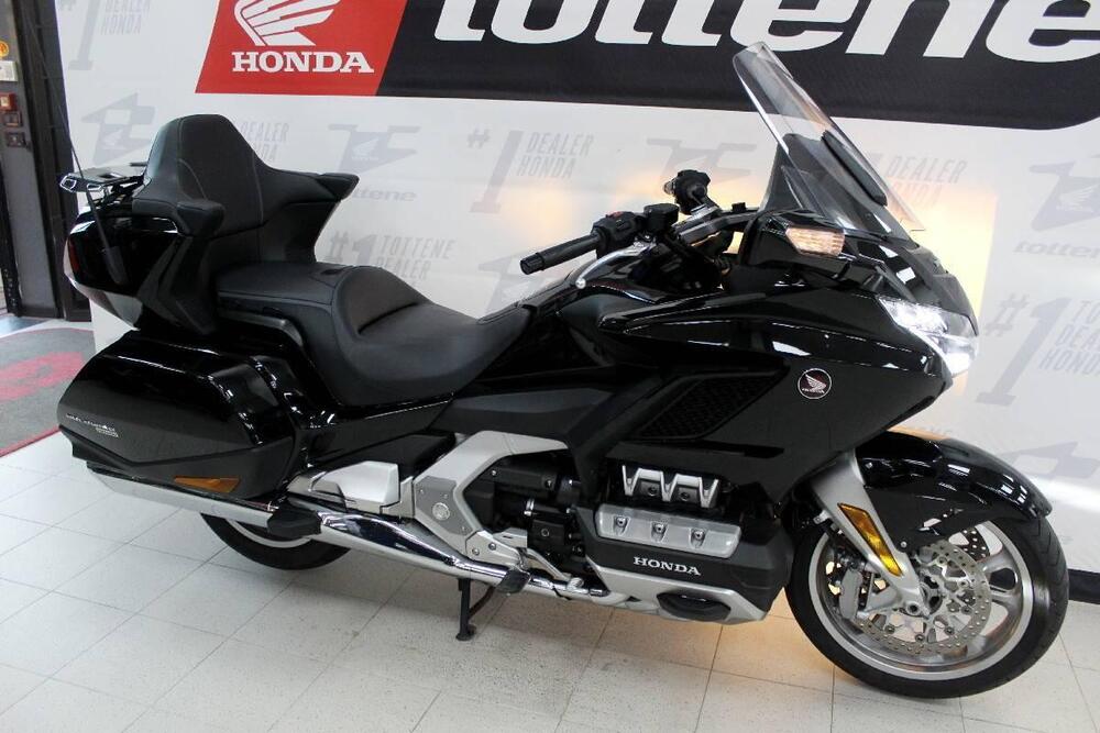 Honda GL 1800 Gold Wing Tour DTC (2018 - 20) (3)