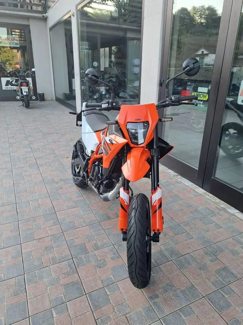KTM 125 SMC R (2025 - 26) (3)