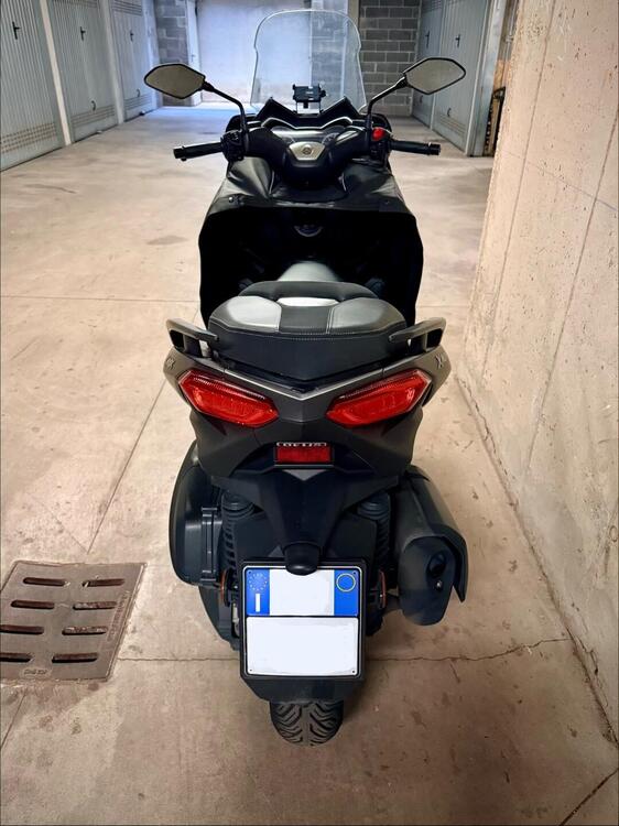 Yamaha X-Max 300 (2021 - 24) (3)