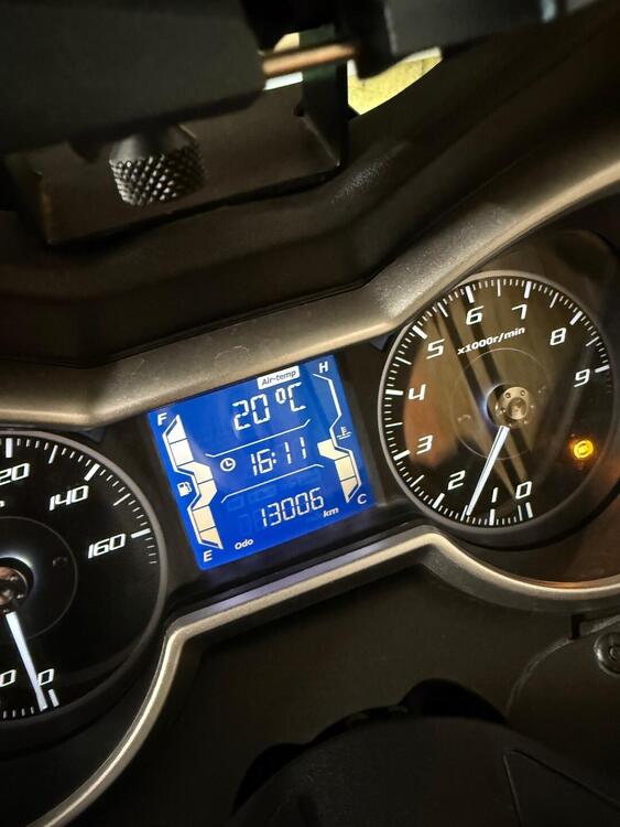 Yamaha X-Max 300 (2021 - 24) (5)