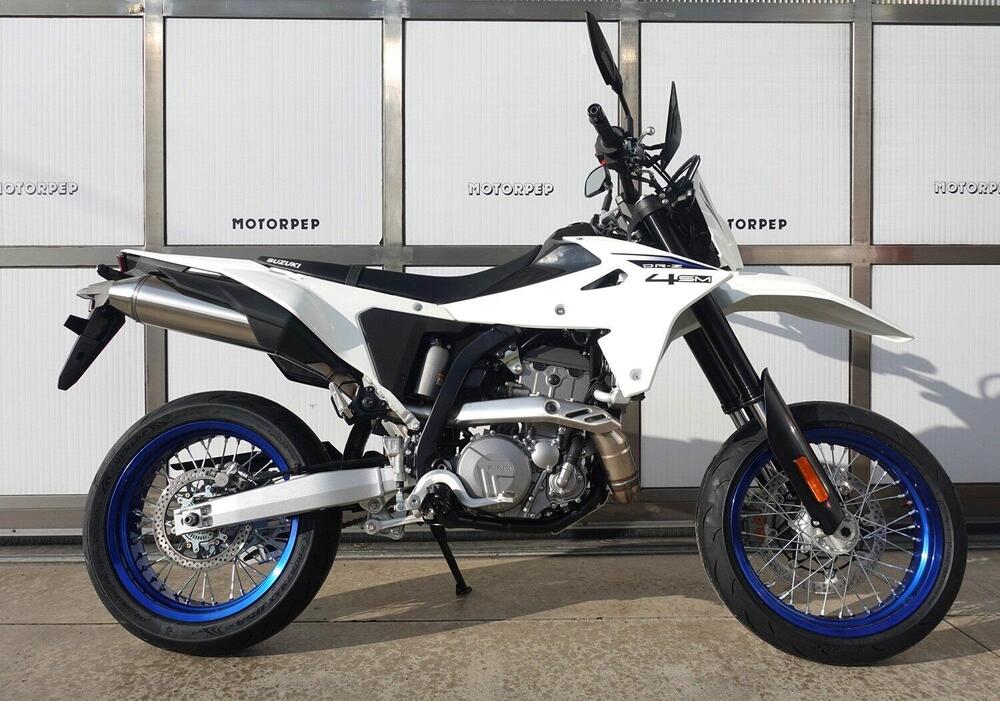 Suzuki DR-Z4SM (2025) (4)