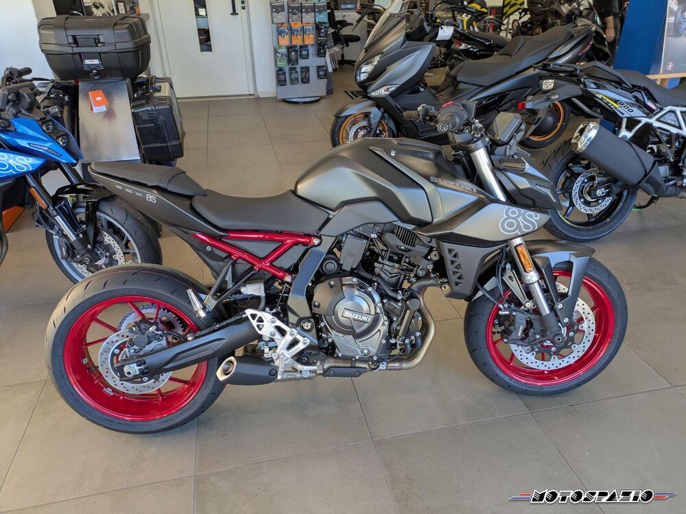 Suzuki GSX-8S (2023 - 24)