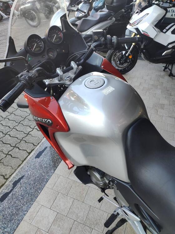 Honda Varadero 1000 (1999 - 02) (5)