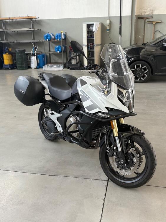 CFMOTO 650MT (2021 - 24)