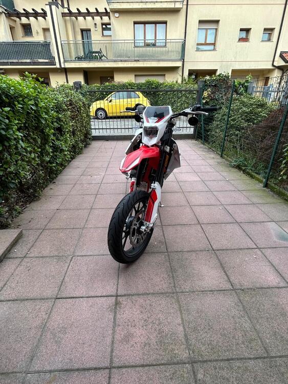 Swm SM 125 R (2022 - 24) (4)