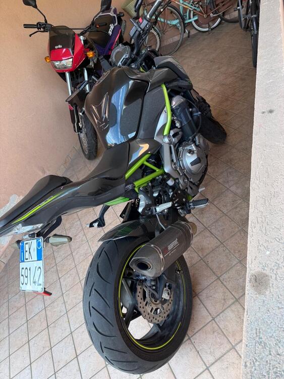 Kawasaki Z 900 (2017 - 18) (3)