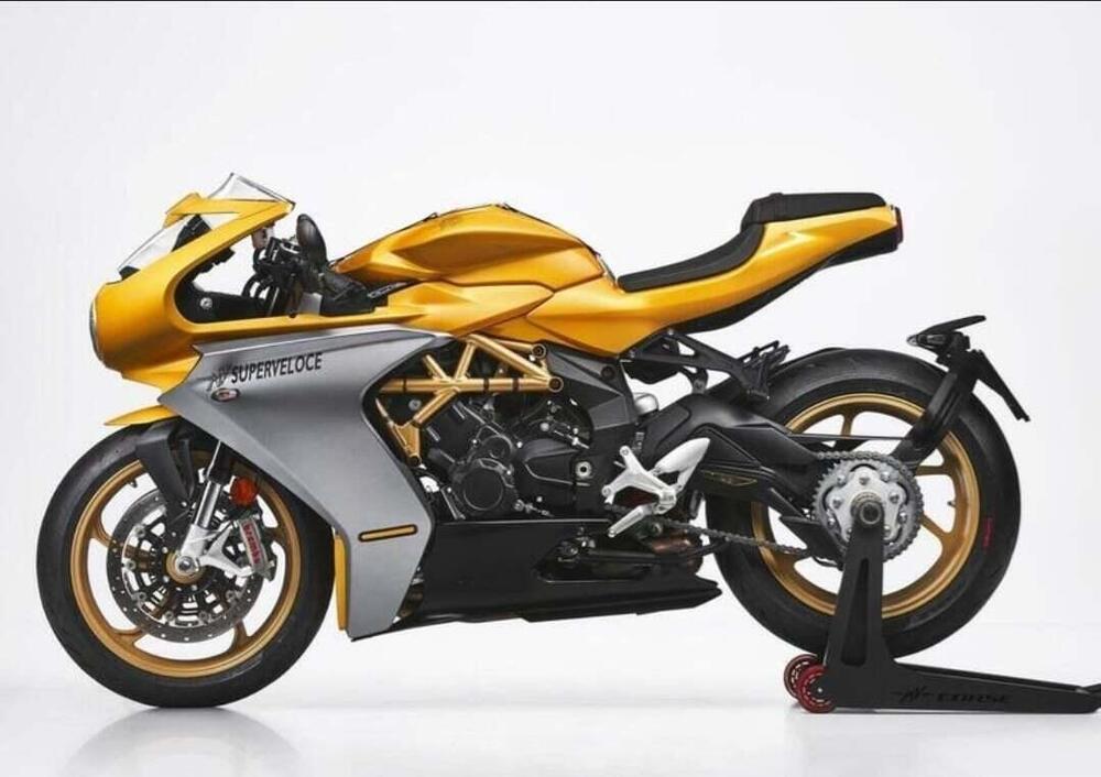 MV Agusta Superveloce 800 (2021 - 25) (4)