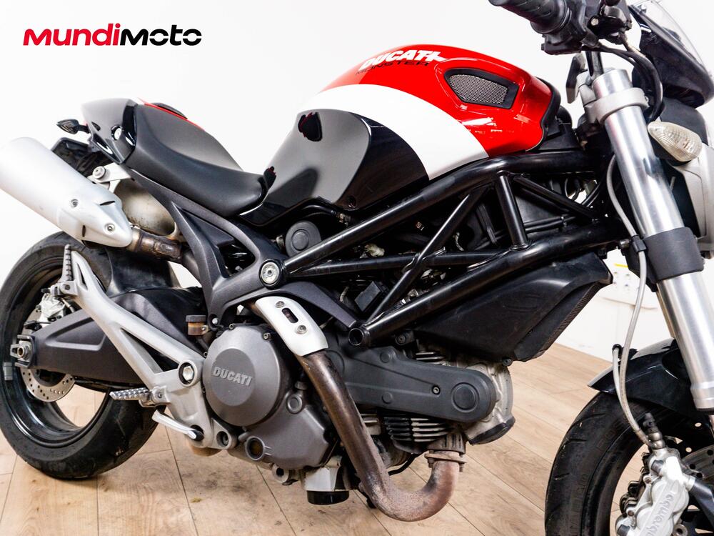 Ducati Monster 696 ABS (2009 - 14) (5)