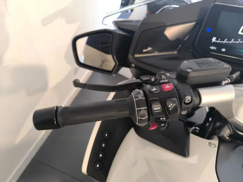 Bmw R 1250 RT (2021 - 25) (6)