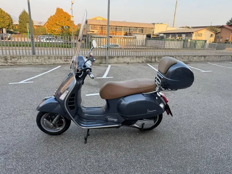 Vespa GTS 300 Hpe (2019) (6)