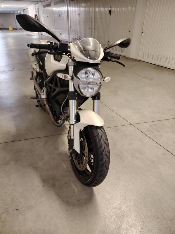 Ducati Monster 696 (2008 - 13) (3)