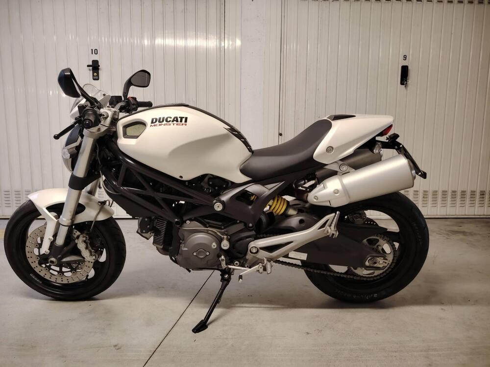 Ducati Monster 696 (2008 - 13) (4)