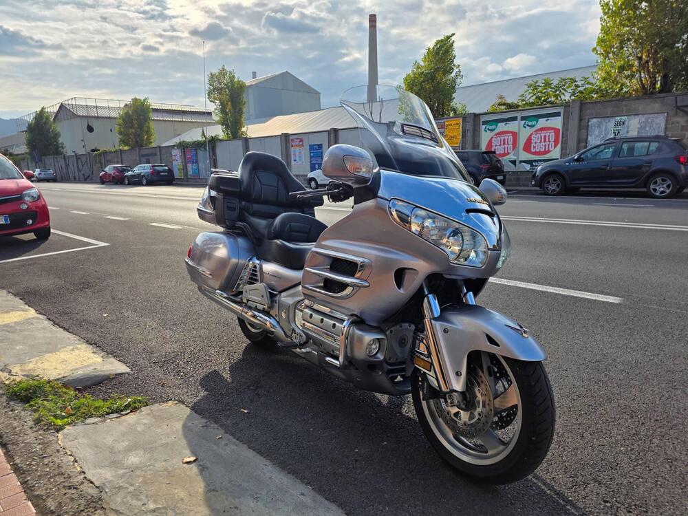 Honda GL 1800 Gold Wing (2007 - 11) (2)