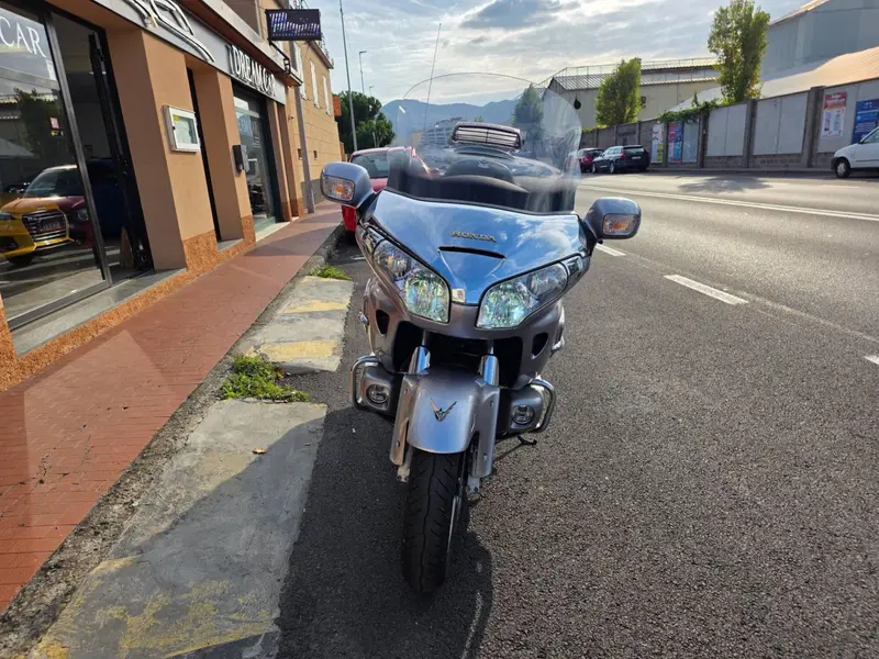 Honda GL 1800 Gold Wing (2007 - 11) (3)