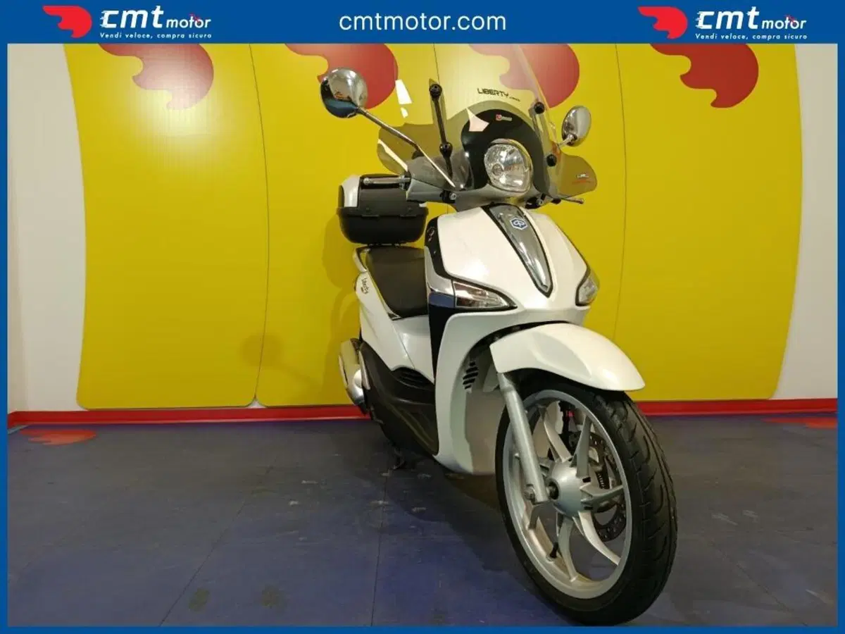 Piaggio Liberty 150 i-get ABS (2016) (3)