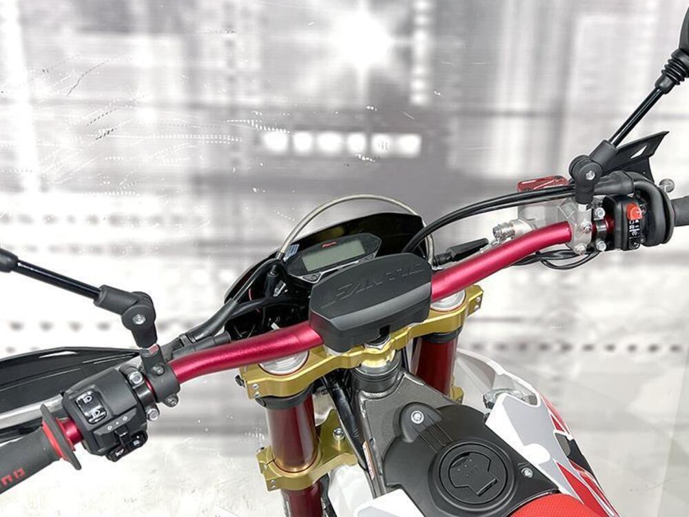 Fantic Motor XEF 125 Competition (2025) (5)