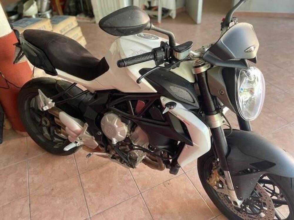 MV Agusta Brutale 800 (2012 - 15) (3)