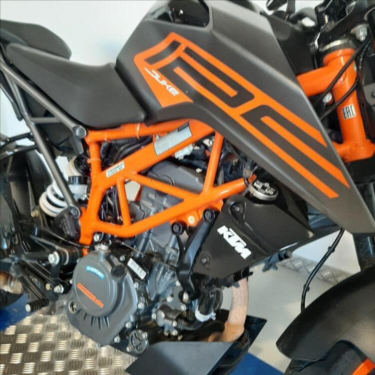 KTM 125 Duke (2021 - 23) (5)