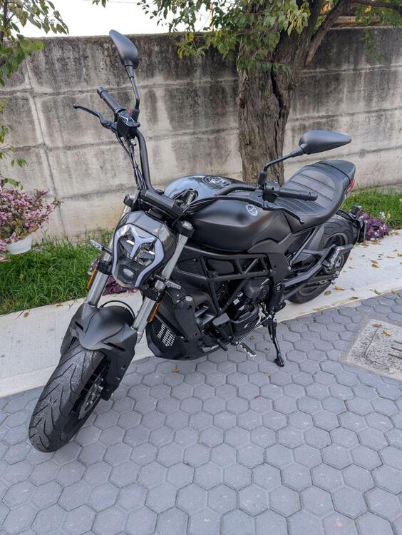 Benelli 502 C (2021 - 25) (3)