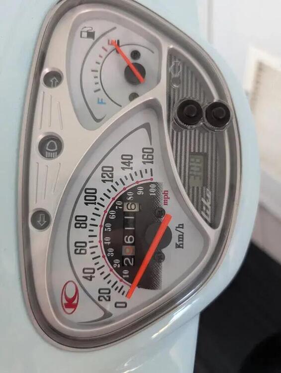 Kymco Like 200i (2009 - 17) (5)