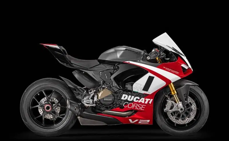 Ducati Panigale V2 Superquadro Final Edition (2024) (11)